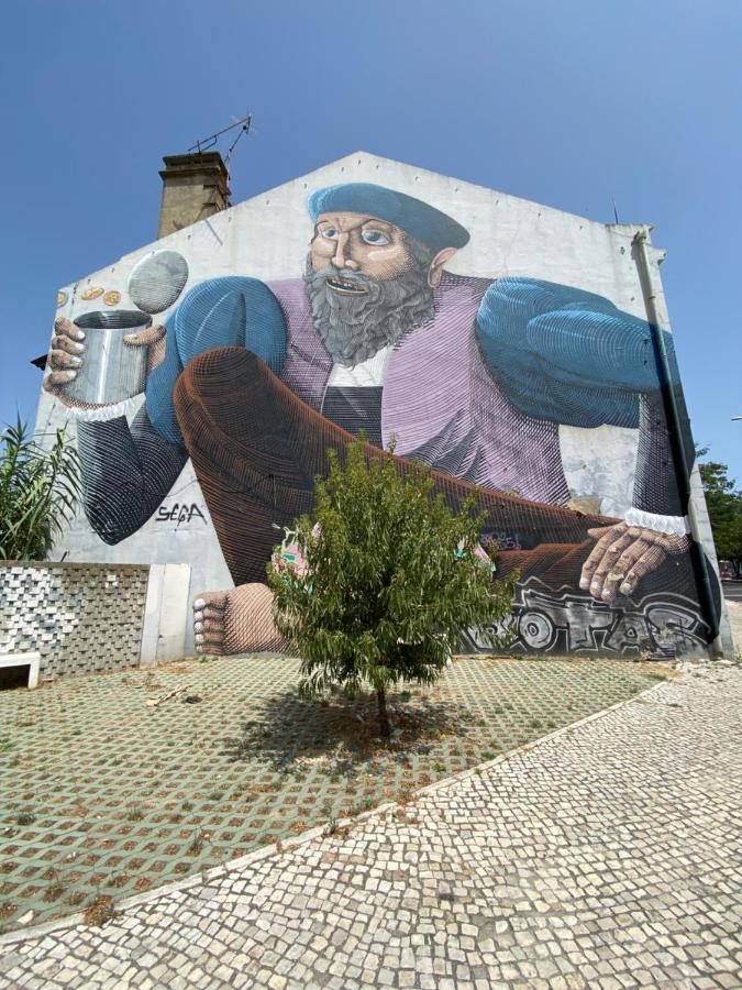 Casa Vale Ecotainer Hostel Lisbon Exterior photo