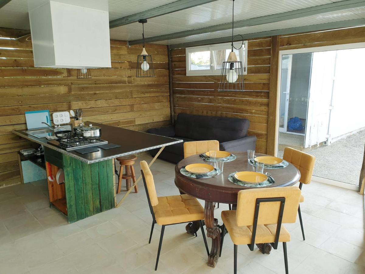 Casa Vale Ecotainer Hostel Lisbon Exterior photo