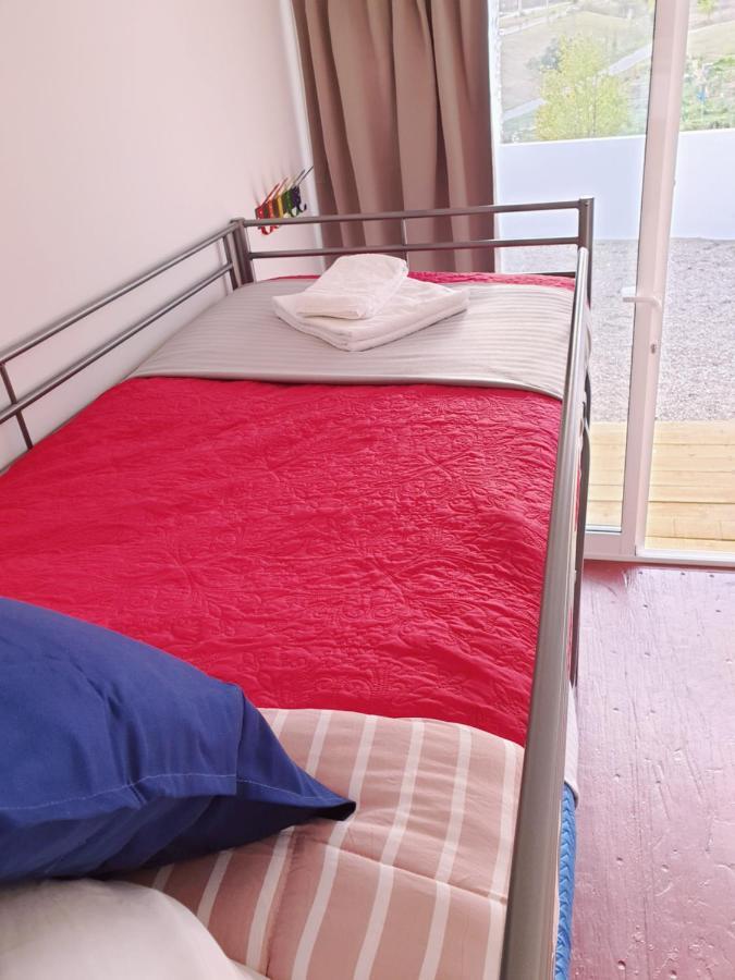 Casa Vale Ecotainer Hostel Lisbon Exterior photo